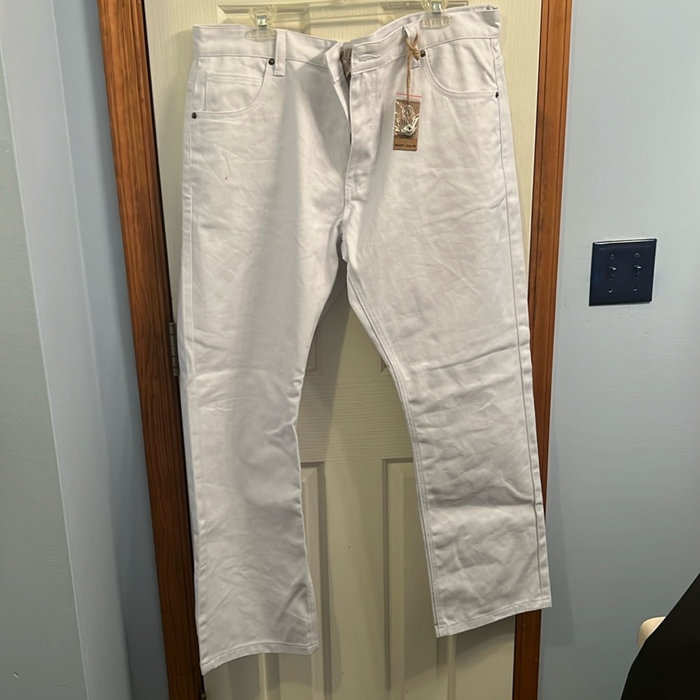 Men’s brand new white jeans by Noiz Jeans
